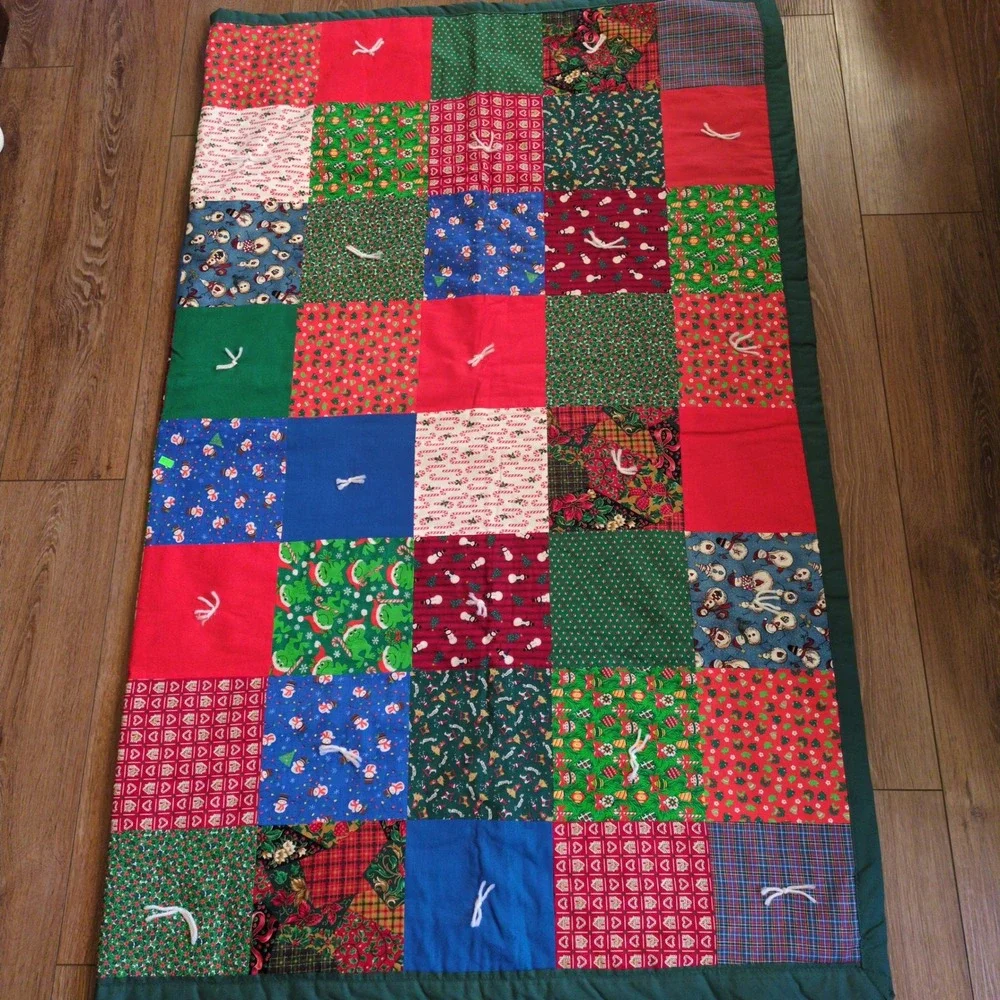 Handmade Patchwork Holiday Christmas Quilt - Twin Size Red Green Ties 60x74‎